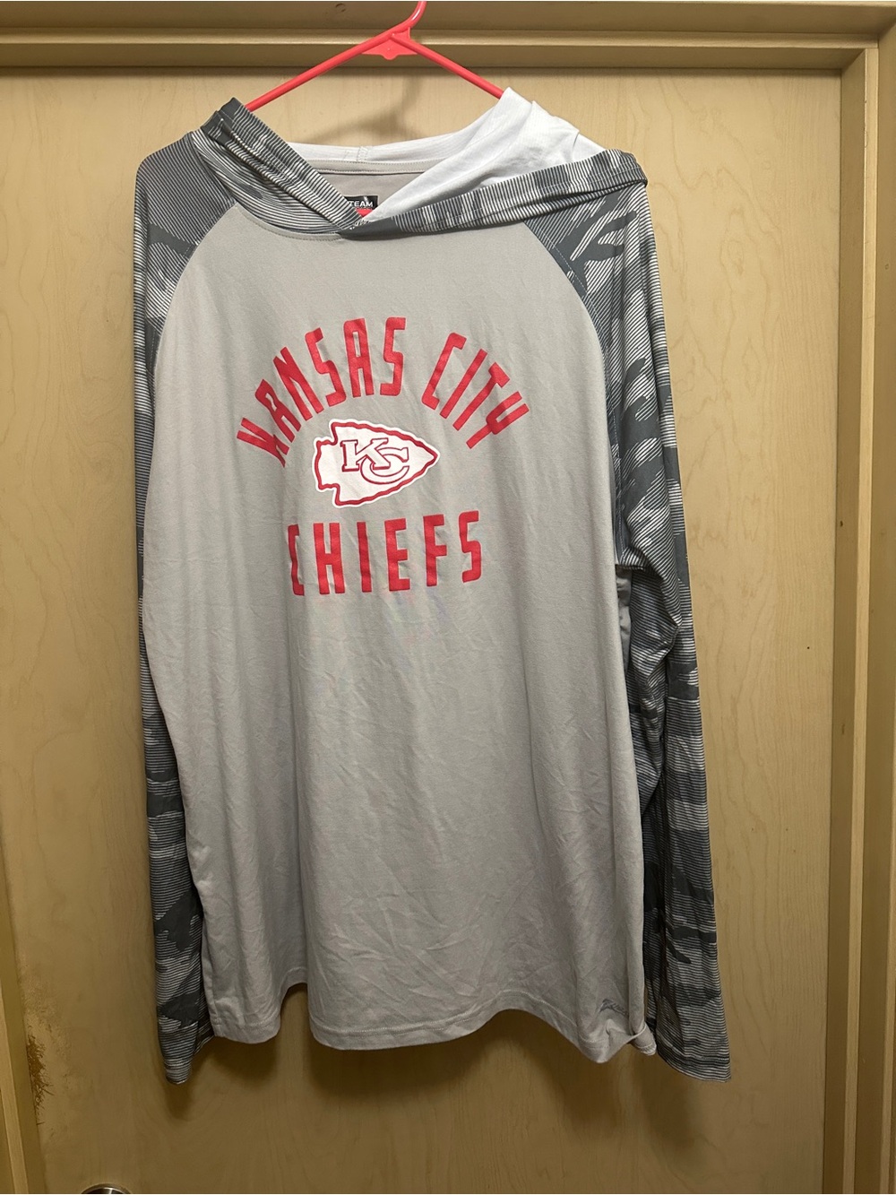 NFL Kansas City Chiefs White & Gray Hooded Long-Sleeve Shirt with Red Logo